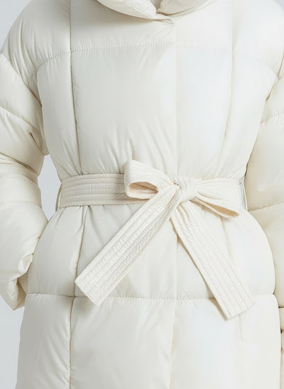 Detail shot of Anneliese | Steppjacke mit Gürtel