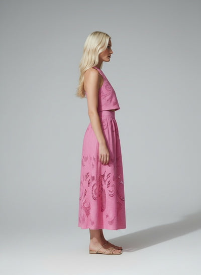 Side profile of the model wearing Olympe™ | Luftiges Spitzen-Set