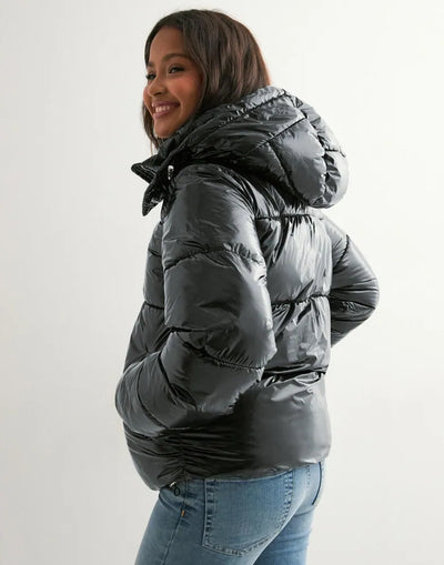 Noemi Puffer Jacke mit Kapuze