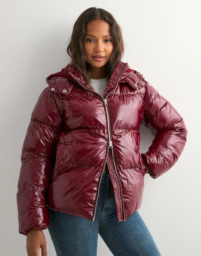 Noemi Puffer Jacke mit Kapuze
