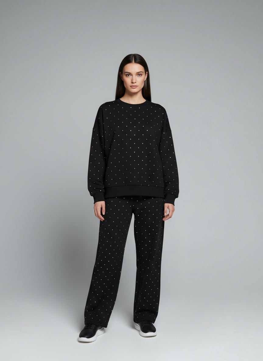 Full body view of the model wearing Amélie™ | Diamant-Set