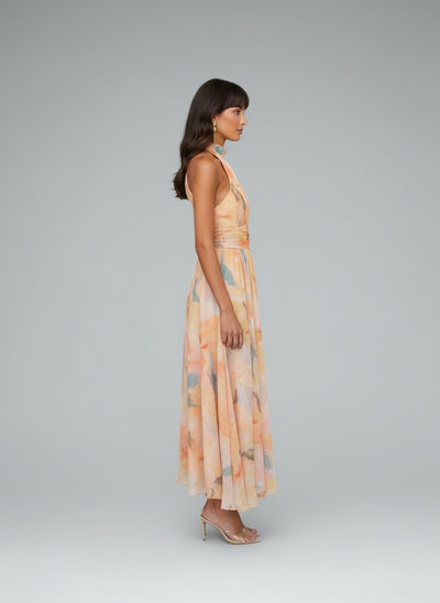 Side profile of the model wearing Eline™ | Halterkleid