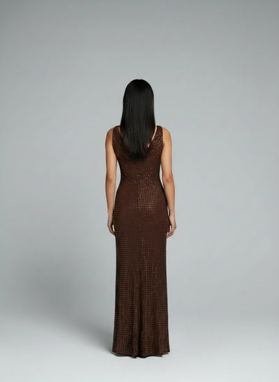 Back pose of the model wearing Cyvion - Midzomerglamour Kleid