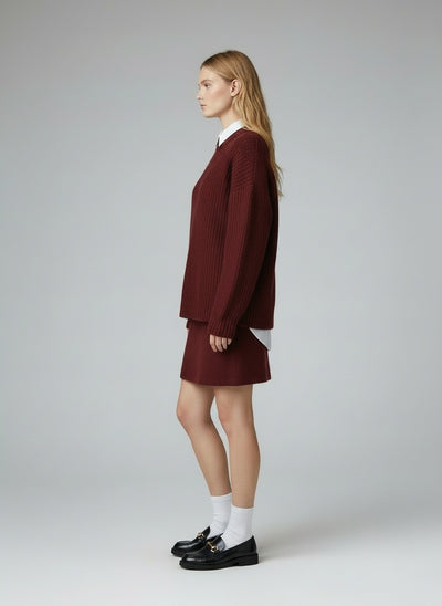 Side profile of the model wearing Lara | Herbst-Set