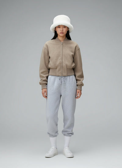 Full body view of the model wearing Sophie | Kurzgeschnittene Wolljacke