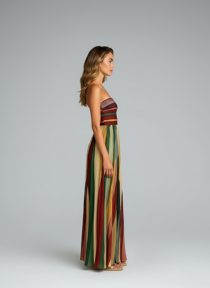 Side profile of the model wearing Flora™ – Langes Kleid aus Premiumstoff