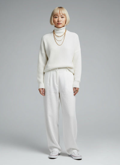 Full body view of the model wearing Yvonne™ | Eleganter und warmer Pullover