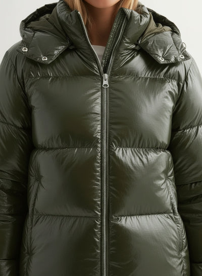 Detail shot of Noemi Puffer Jacke mit Kapuze