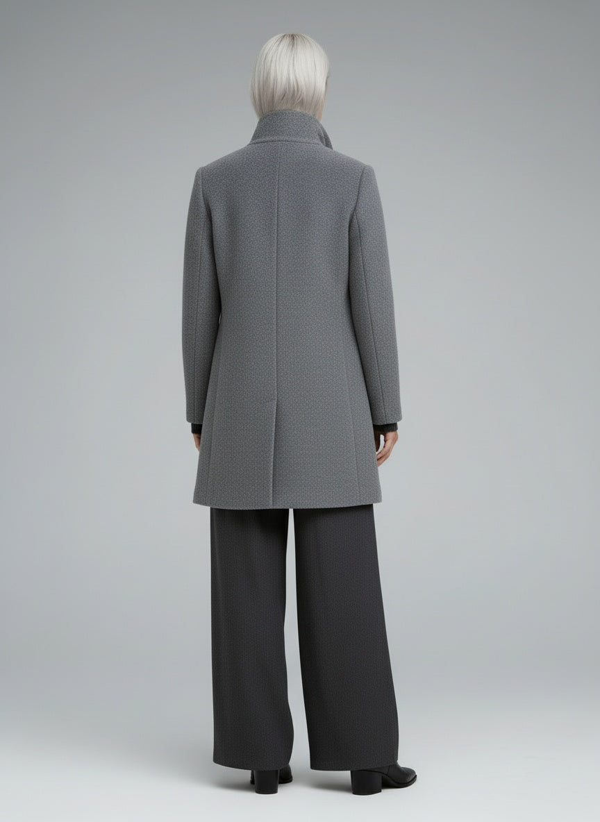 Back pose of the model wearing Stella™ | Damenjacke mit Stehkragen