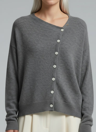 Detail shot of Alina | Elegante Weste