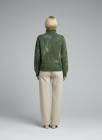 Back pose of the model wearing Ashley | Warme und Elegante Rollkragenpullover