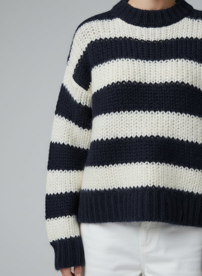 Detail shot of Liora | Strickpullover