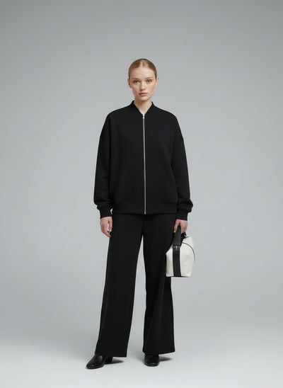 Full body view of the model wearing Nele | Comfy Set