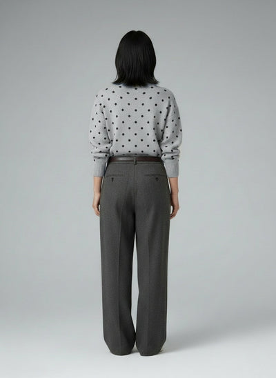 Back pose of the model wearing Luna | Polkadot Pullover