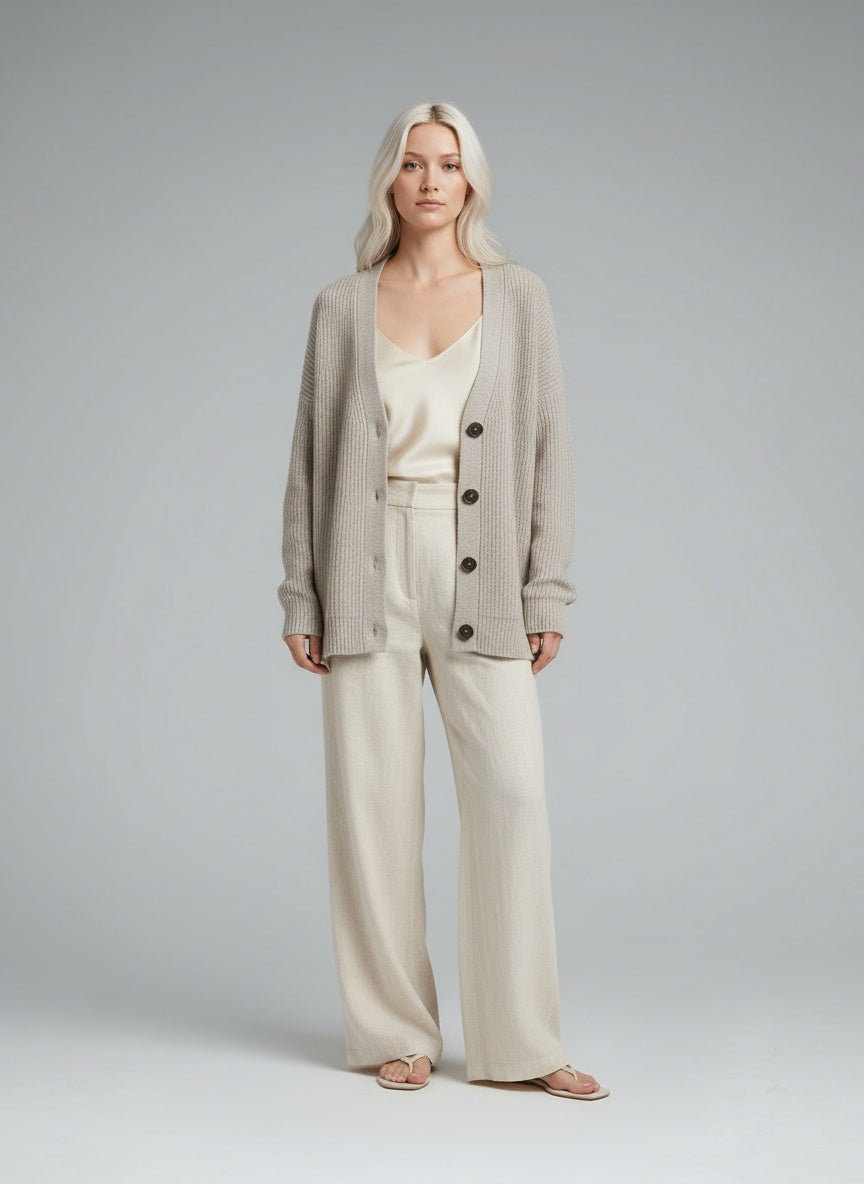 Full body view of the model wearing Lina™ | Gerippte Strickjacke mit Knöpfen