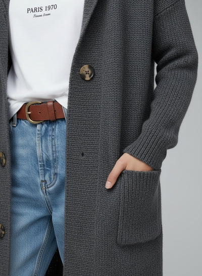Detail shot of Saga™ | Elegante lange Strickjacke