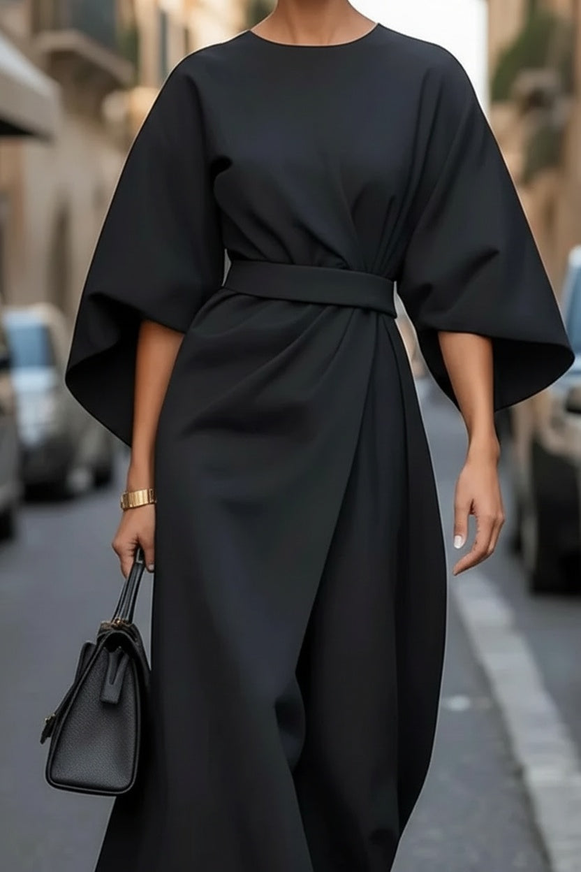 Detail shot of Cyvion - Zeitloses, Elegantes Kleid mit Raffinierten Details