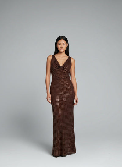 Full body view of the model wearing Cyvion - Midzomerglamour Kleid