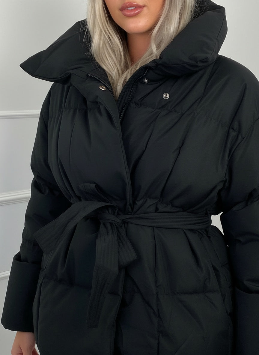 Detail shot of Elina™ | Gesteppte Kurzjacke mit Taillengürtel