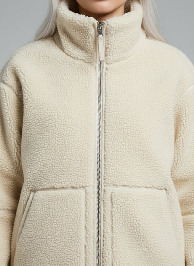Detail shot of Mirella | Teddy Fleece Jacke