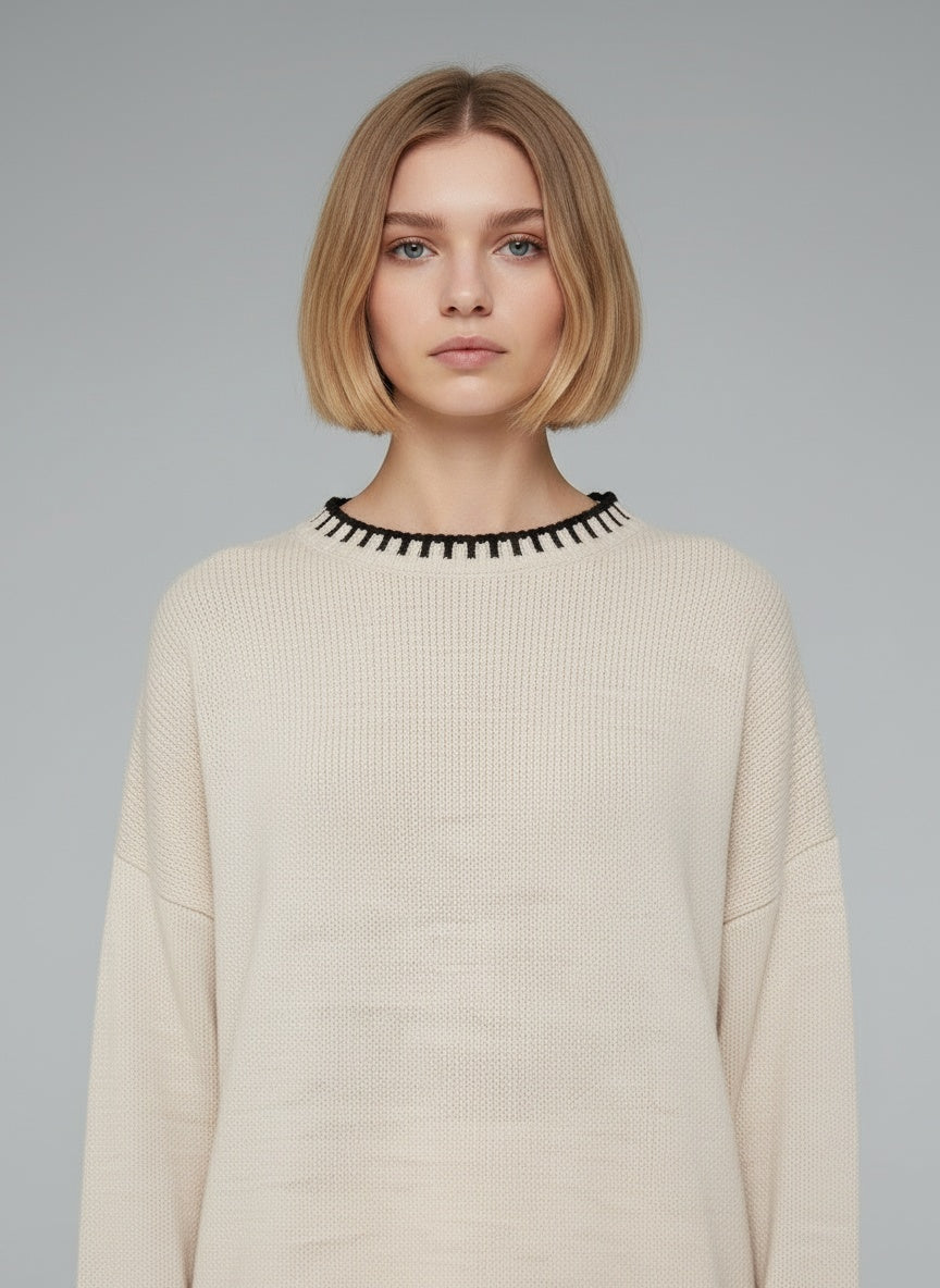 Close-up of the model wearing Nomi | Komfort-Set